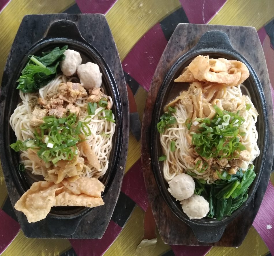 Mie Ayam Hotplate Kuah Steak Selera Anak Muda