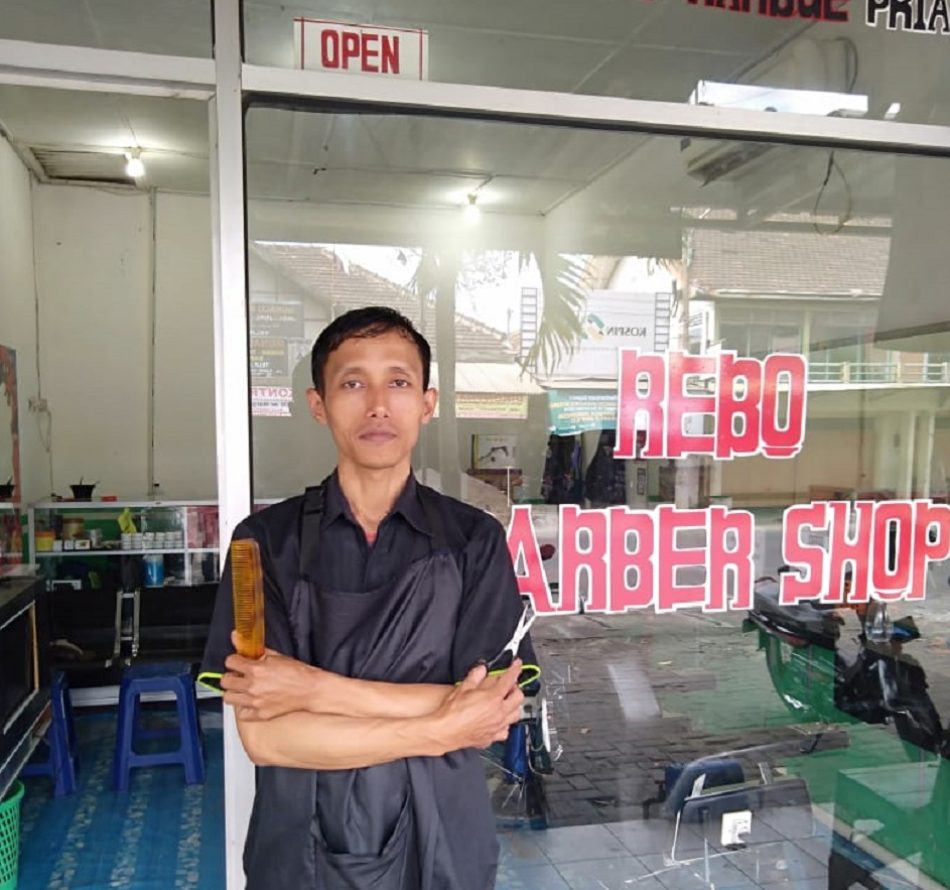 Buka Jasa Pangkas Rambut Tiap Rabu, Sukses Dirikan Barbershop
