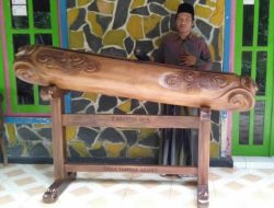 Dibunyikan Tengah Malam, Suara Kentongan Saling Bersahutan