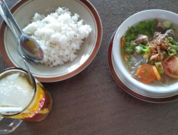 Sop Arie Kebumen: Cita Rasa Sayuran Segar, Daging Empuk, Kuah Kemepyar