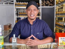 Bisnis Parfum, Sebulan Putar Omzet Usaha Rp15 Juta