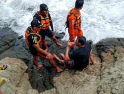 Nyaris Jadi Korban Keganasan Ombak Pantai Selatan, Hazzam Diselamatkan Tim SAR Gabungan