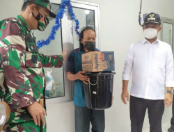 Terima Bantuan Bedah Rumah, Saliman tak Lagi Tinggal di Gubuk Area Makam