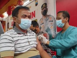 500 Orang Ikuti Vaksinasi Massal yang Digelar Polres Purbalingga di Klenteng Hok Tek Bio