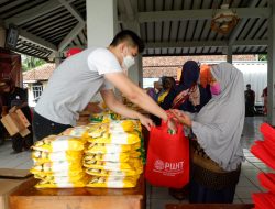 Paguyuban Warga Keturunan Tionghoa Bagikan 18.690 Paket Sembako di Banyumas