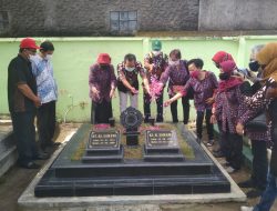 Ziarah dan Tumpengan PWI DIY, Hudono Ajak Pengelola Media Menyajikan Pers Berkualitas