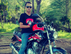 Anang Ardiansyah, Hobi Merawat Motor dan Mobil Tua