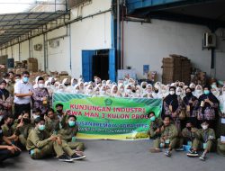 MAN 3 Kulonprogo Gelar Kunjungan Industri