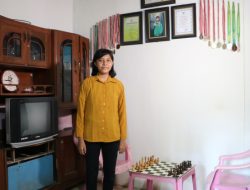 Langganan Juara Main Catur dan Juara Kelas Hantarkan Alza Kuliah Gratis ke UGM