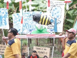 Meriahkan Hari Kemerdekaan Warga Kwaren Gelar Kirab “Kwaren Bangkit, 100% Merdeka” dan Melawan Krisis Iklim