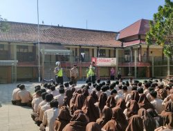 Sosialisasi Keselamatan Berkendara di SMA N 1 Pejagoan