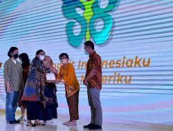 UGM Raih Dua Penghargaan dari Kemenkes