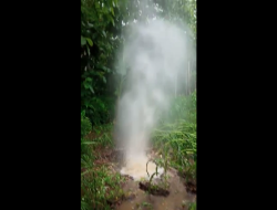 Sungai Bawah Tanah Gunungkidul Meluap, Air Menyembur ke Atas