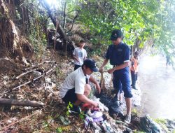 Bersih-bersih Sungai Gajahwong, Berbagi Kasih dan Melepas Ikan Lokal