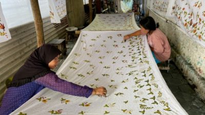 Batik Priti’s Khas Desa Jombang Tawarkan Customer Design