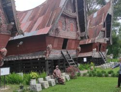 Ruma dan Sopo Abad 18 di Huta Batak
