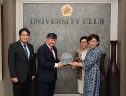 UGM Terima Piagam Lima Bintang HURS 2022 dari AUN-HPN