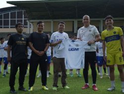 Meningkatkan Skill Sepakbola dalam Kegiatan Coaching Clinic Bareng Coach Nova Arianto