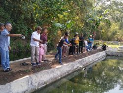 Puluhan Awak Media Mancing Bawal dan Nila di PIAT UGM