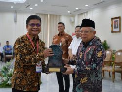 UGM Perguruan Tinggi Peduli Jaminan Sosial Ketenagakerjaan 2023