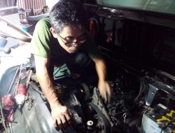 Motor dan Mobil Lawas tak Sepi Peminat