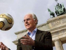 Franz Beckenbauer, Sukses Sebagai Pemain dan Pelatih Timnas Jerman