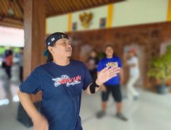 Petugas Pemilu KPPS Condongcatur Laksanakan Senam Bersama Dilanjut Cek Kesehatan