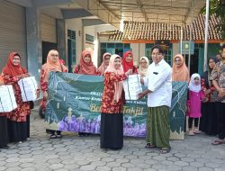 DWP Kankemenag Kulonprogo Berbagi Takjil di Tiga Pesantren