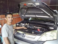 Suri Roto, Menolong Mobil Pemudik yang Mogok di Jalan