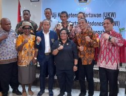 PJ Gubernur Ribka Haluk Buka UKW Perdana Papua Tengah