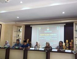 PPS Condongcatur Gelar Rapat Pleno Rekapitulasi DPHP Pemilihan Bupati dan Wakil Bupati 2024
