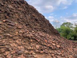 Situs Biting, Menguak Kejayaan dan Peradaban Nusantara di Masa Lalu