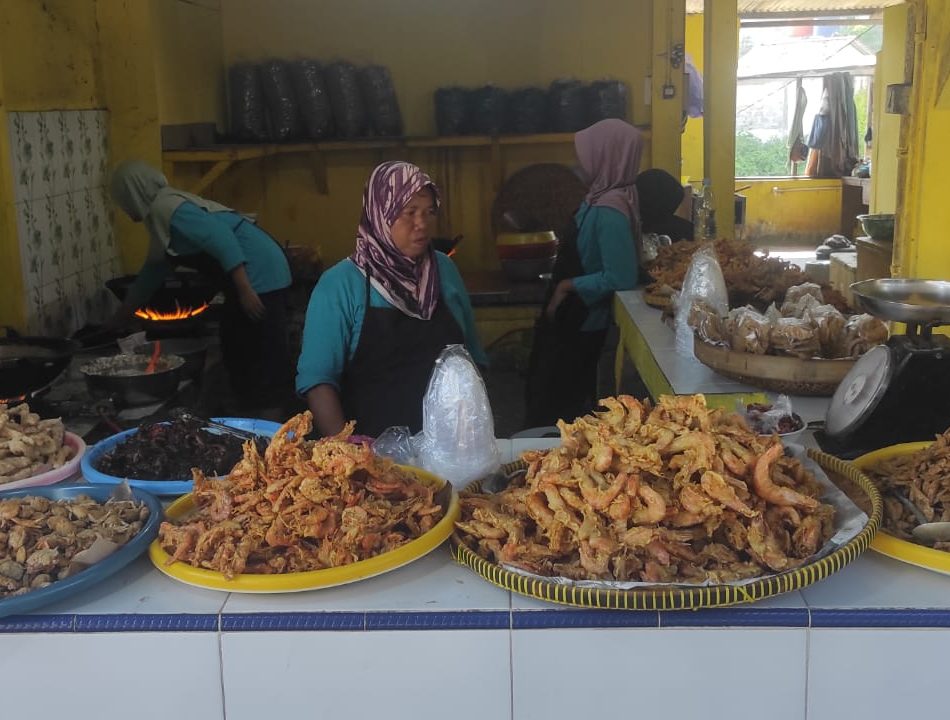 Lezatnya Cumi Goreng di Pantai Drini Gunungkidul