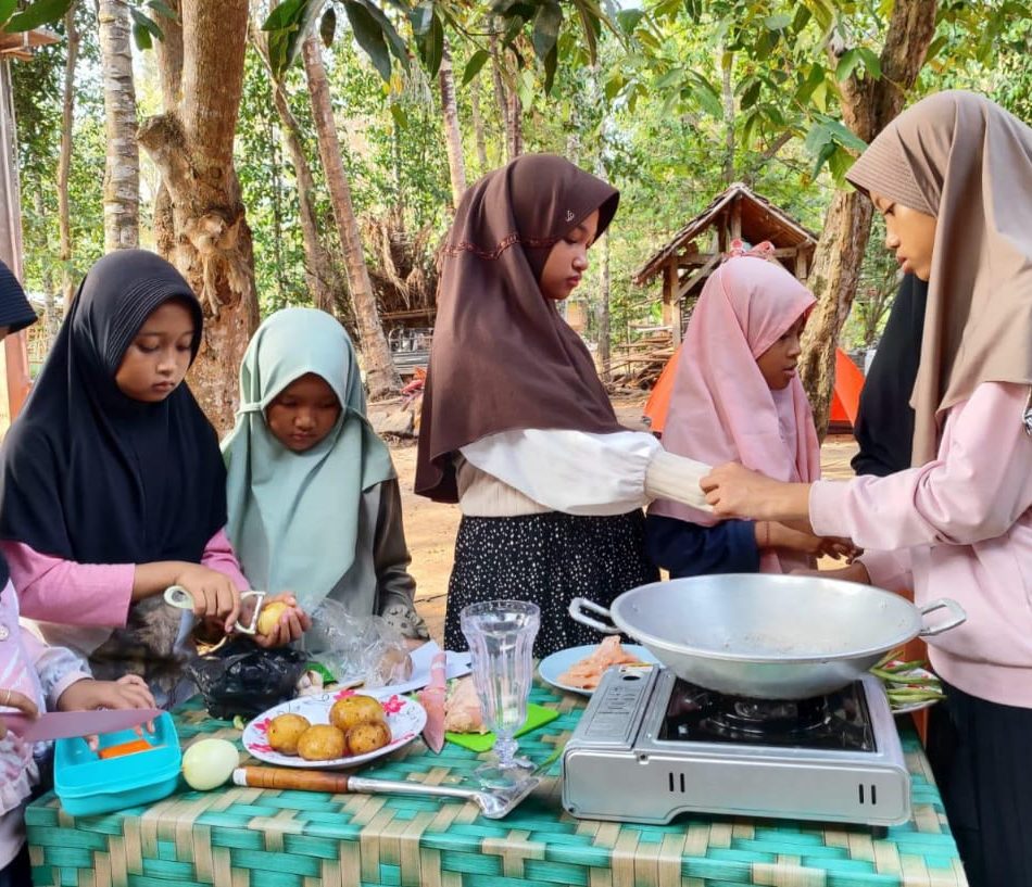 Di Pesantren Tahfidz Preneur Ulil Albab, Anak-anak Mengenal Wirausaha Sejak Dini