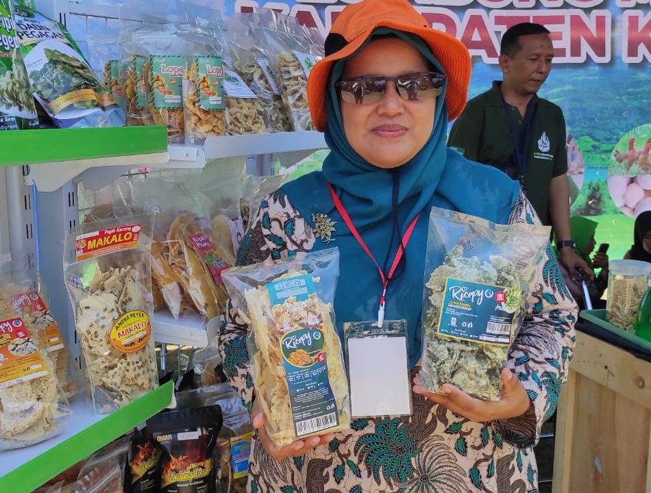 Peyek Ricepy Laris Manis di Festival Lumbung Mataraman