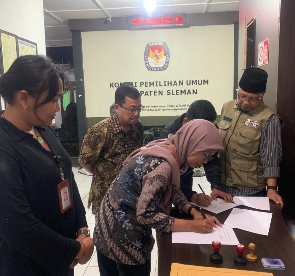 Hasil Rekapitulasi di Depok Pasangan 01 (Kustini-Sukamto) Memperoleh 20.410 Suara (33%) Pasangan 02 (Harda-Danang) 37.106 Suara (60%)