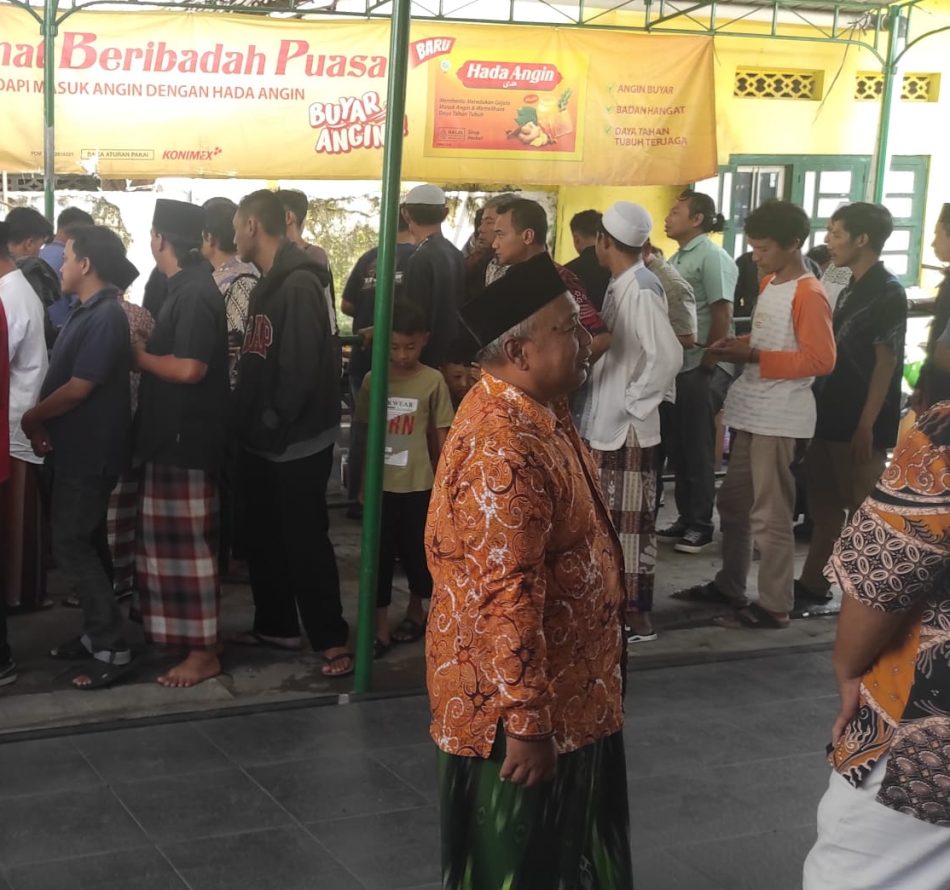 Berbagi Nasi 160 Piring dan 20 Kotak