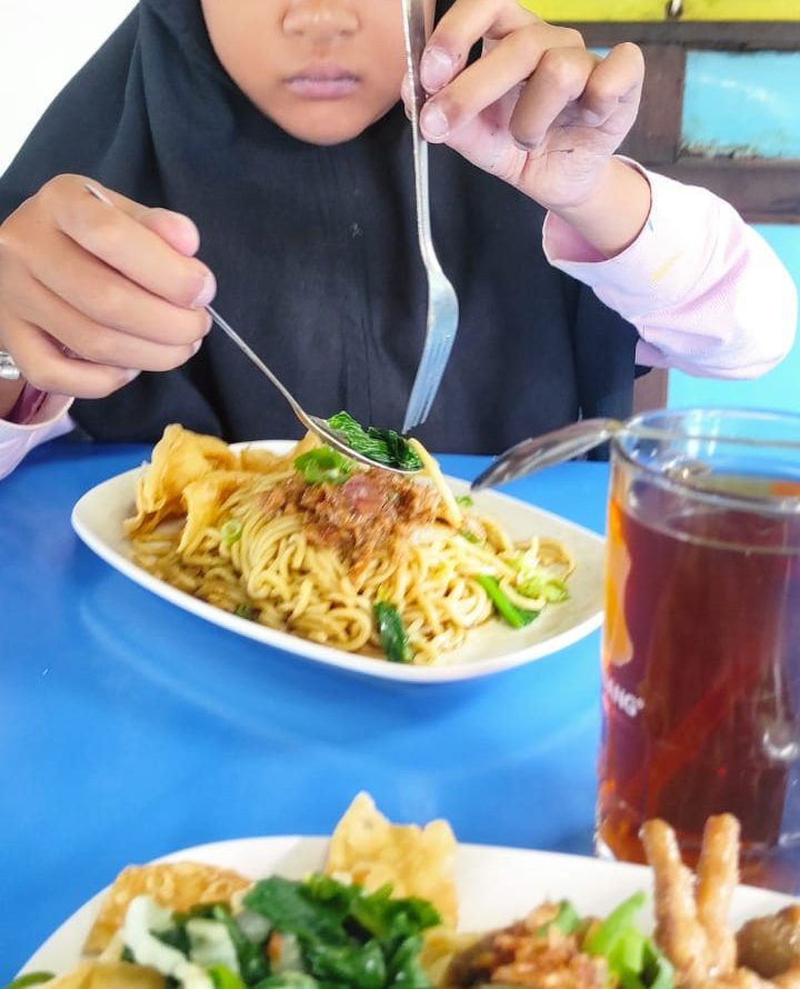 Mie Ayam Pakde Sarju Terus Diburu