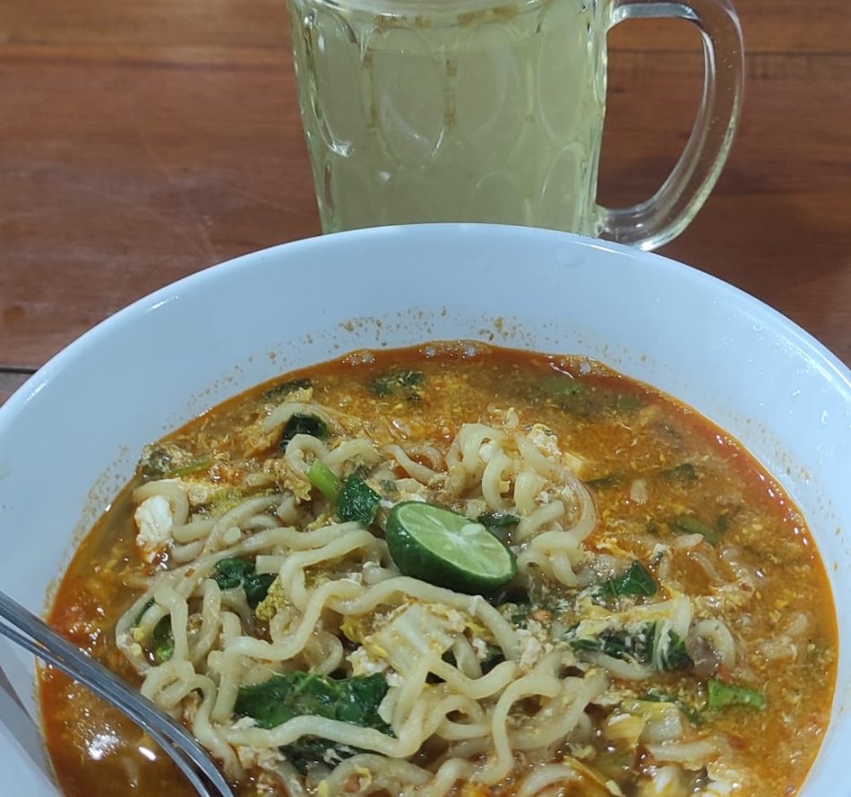 Memperbaiki Mood dengan Makan Seblak