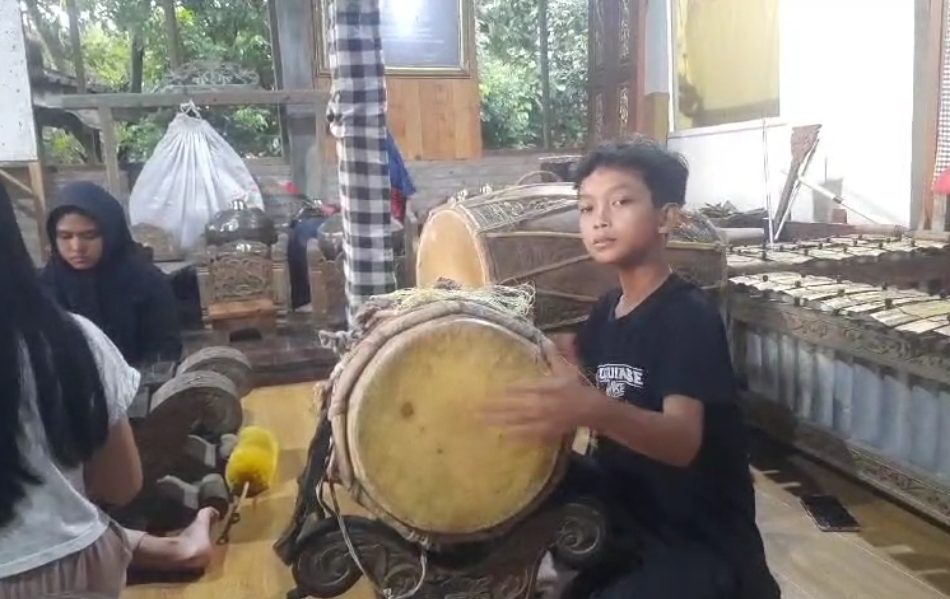 Janiko Anak Yatim Disabilitas Bakat Seninya Luar Biasa