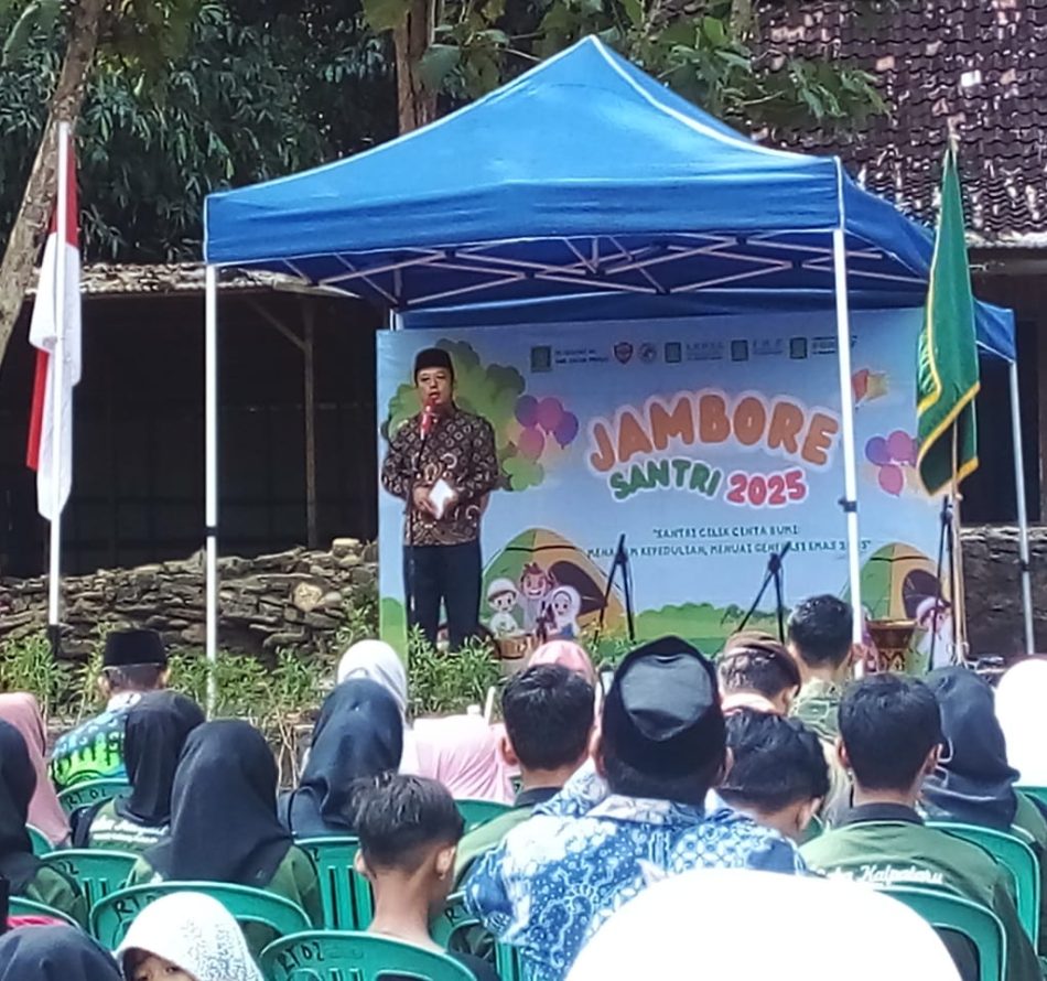 Wabup Kulon Progo Ambar Purwoko Buka Jambore Santri di Bumper Memorial Camp Sentolo