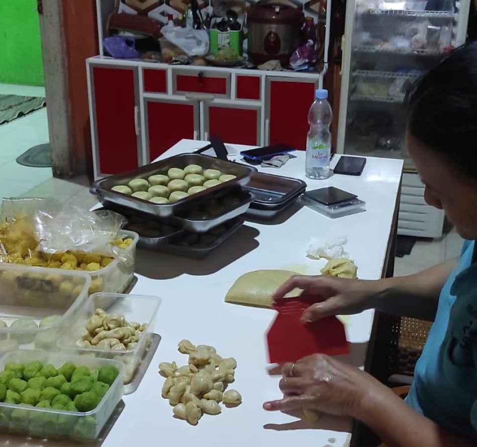 Slamet Saring, Dulu Tukang Becak di Jogja, Kini Juragan Bakpia “Bu Murto” di Kebumen