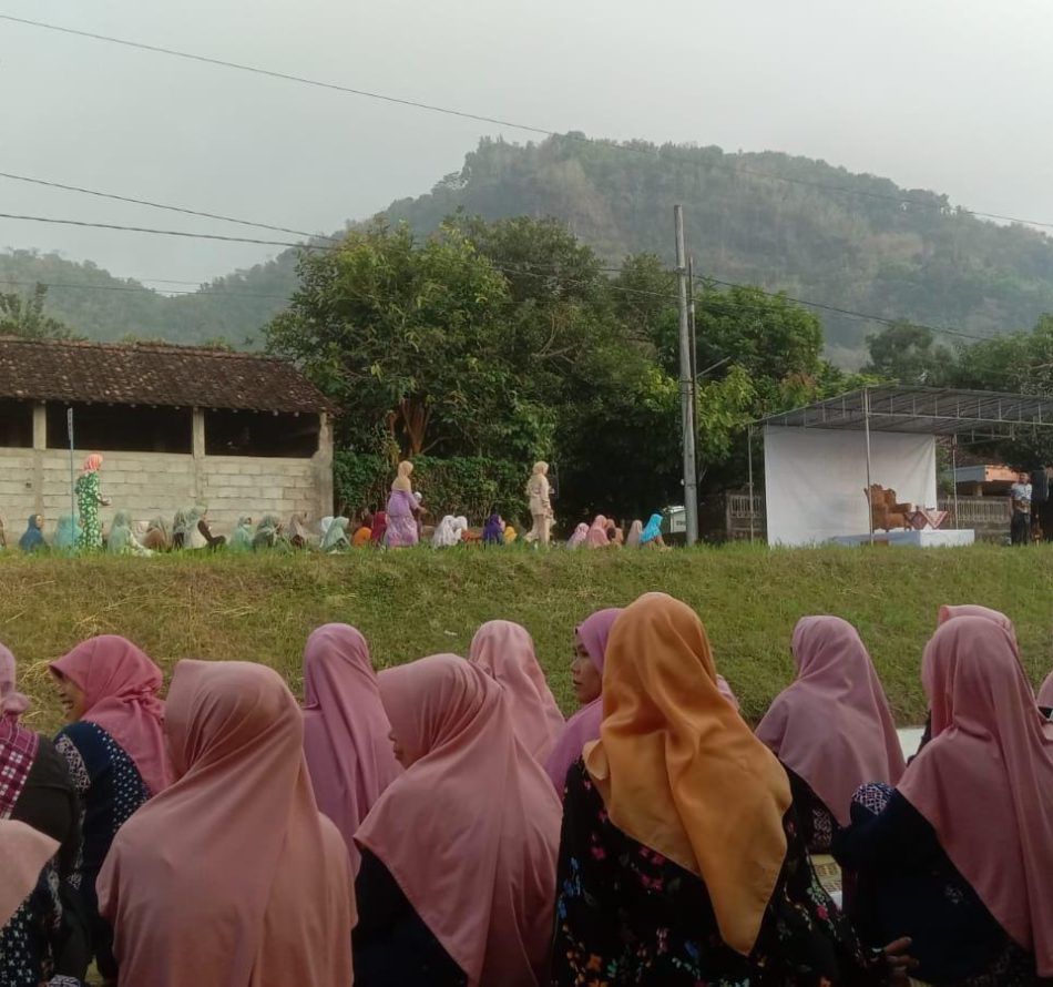 Pengajian Ahad Pagi Kalibawang di Masjid Nur Huda Blumbang, Ustadz Jumari: Paseduluran Dijogo, Ojo Nglarake Atine Wong Liyo