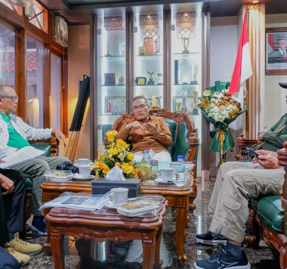 WAWANCARA KHUSUS DENGAN BUPATI BANTUL H. ABDUL HALIM MUSLIH (3)