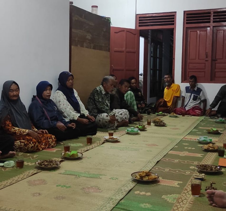 Ketika Mahasiswa UNY Rapat dengan Masyarakat Desa Banjararum: Topik Apa Saja yang Dibicarakan?