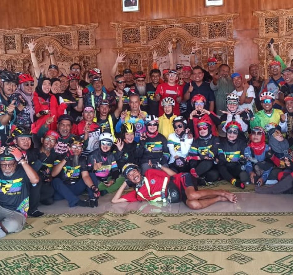 Milad ke-17 Fedjo, Ratusan Goweser Ikuti Bike Camp Federalis di Candi Banyunibo