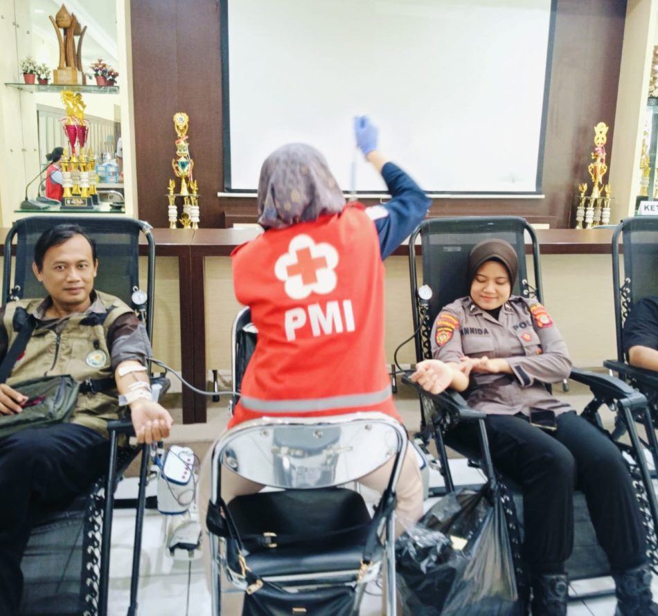 TNI – Polri Pendonor Terbanyak pada Kegiatan Donor Darah Triwulan ke-1 di Condongcatur