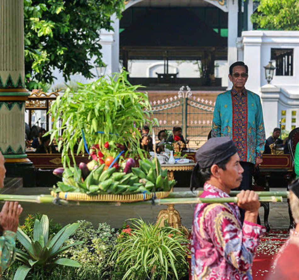 12.000 Pamong Kalurahan Mengikuti Kirab dan Pisowanan Mangayubagyo 80 Tahun Yuswo Dalem Sri Sultan Hamengku Bowono X