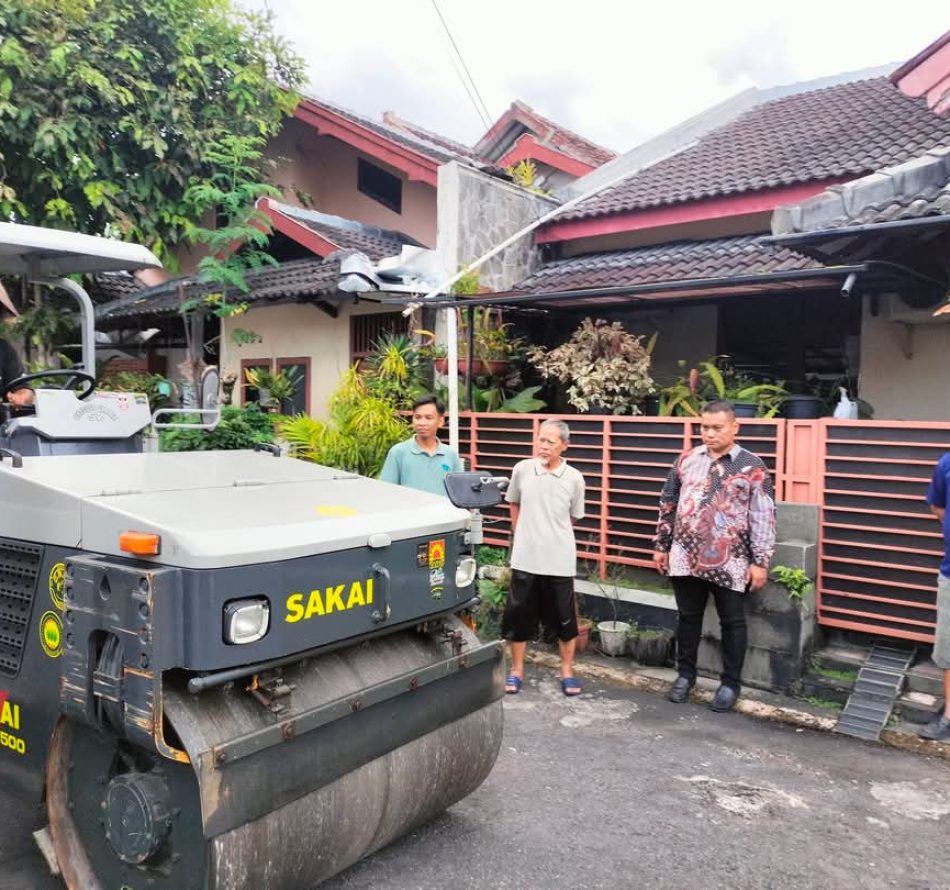 Pemkal Condongcatur Monitoring Pelaksanaan Pembangunan Jalan