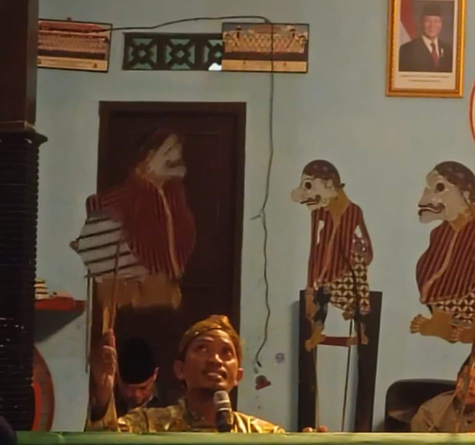 Pengajian Rutin Malam Kamis Kliwon di Pendopo Cepit Hadirkan Ustaz AT Maulana